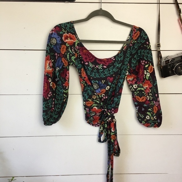 Vintage-Inspired Jaase Floral Tie-Front Blouse RayonBoho Festival / Cottagecore - Picture 3 of 8